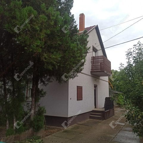 Eladó családi ház, Szolnokon 37 M Ft, 4 szobás