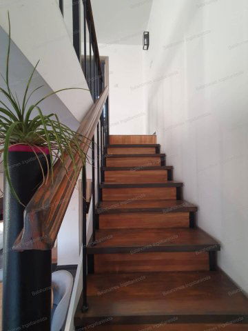 Eladó családi ház, Siófokon 153.9 M Ft, 3 szobás