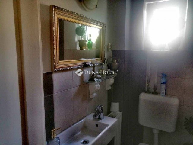 Eladó ikerház, Vasváron 70 M Ft, 4+1 szobás