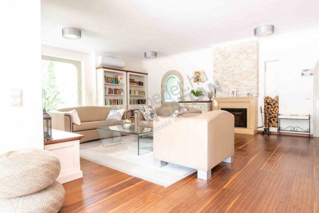 Eladó családi ház, Budapesten, XII. kerületben, Irhás árkon