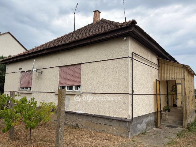 Eladó családi ház, Nógrádmarcalon 21.9 M Ft, 2 szobás