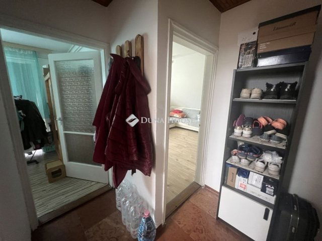 Eladó családi ház, Szegeden 115 M Ft, 7 szobás