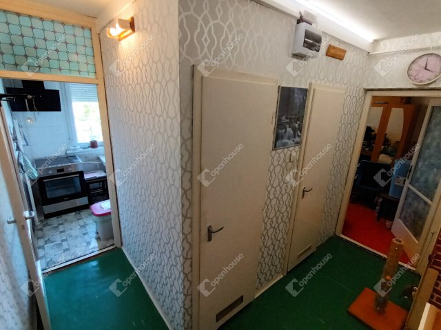 Eladó panellakás, Szegeden 45.35 M Ft, 2 szobás