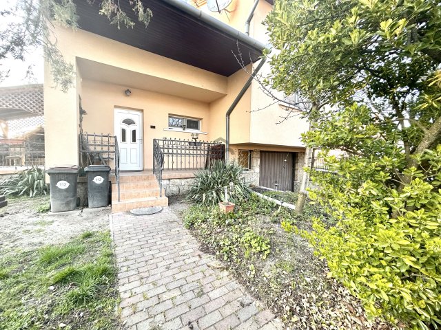Eladó családi ház, Győrött 129.99 M Ft, 4 szobás