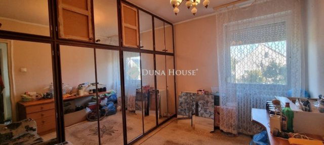 Eladó családi ház, Debrecenben 135 M Ft, 7 szobás