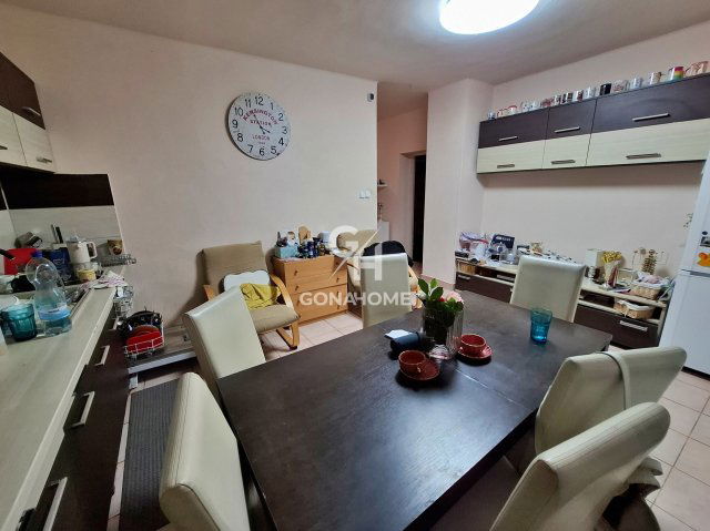 Eladó családi ház, Pétfürdőn 84.99 M Ft, 5 szobás