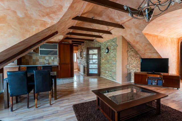 Eladó téglalakás, Székesfehérvárott 78 M Ft, 3 szobás