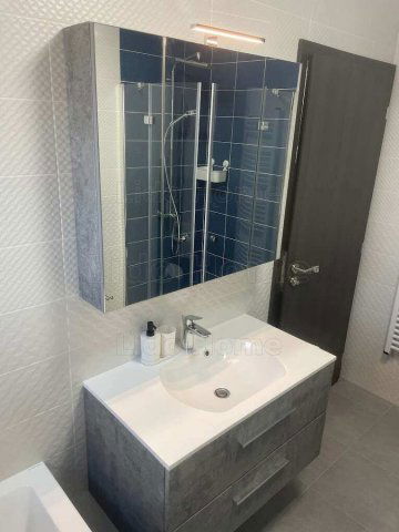 Kiadó téglalakás, albérlet, Balatonfenyvesen 270 E Ft / hó