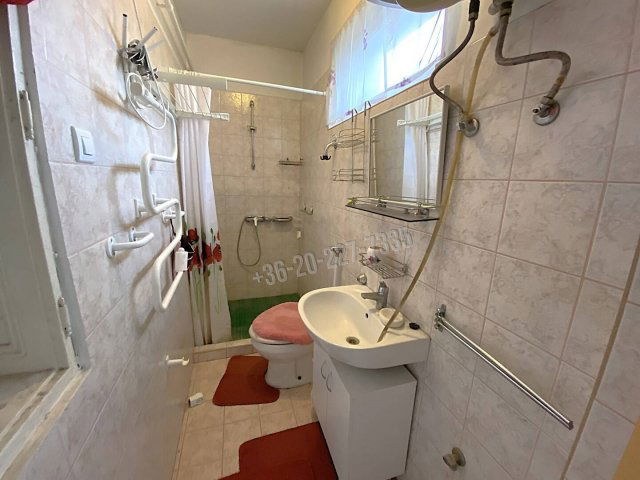 Eladó családi ház, Makádon 29.9 M Ft, 2 szobás