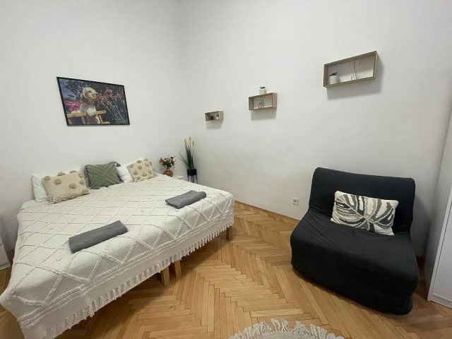 Kiadó téglalakás, albérlet, VII. kerületben, Dob utcában