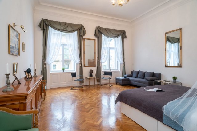 Kiadó téglalakás, albérlet, Budapesten, VI. kerületben