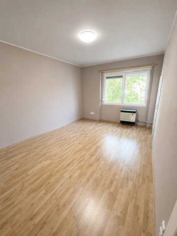 Eladó téglalakás, Budapesten, XIV. kerületben, Fogarasi úton