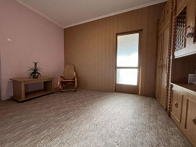 Eladó panellakás, Kecskeméten 43.9 M Ft, 3 szobás