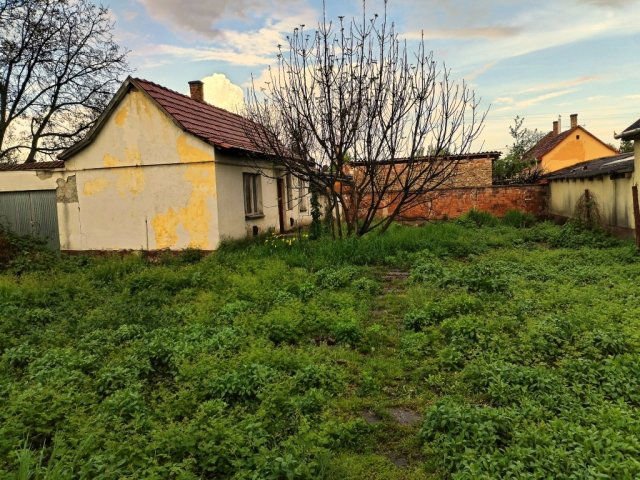 Eladó családi ház, Hajdúböszörményen 37 M Ft, 2+1 szobás