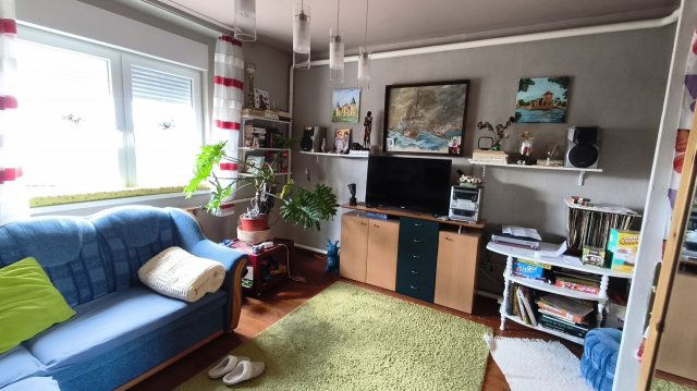 Eladó családi ház, Újiregen 31.5 M Ft, 5 szobás