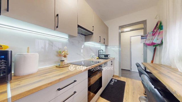 Eladó téglalakás, Sárospatakon 31.5 M Ft, 2 szobás