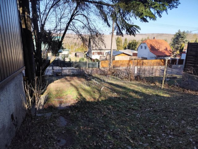 Eladó nyaraló, Tatabányán 26.8 M Ft, 2 szobás