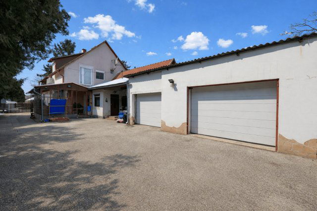 Eladó családi ház, Szigetszentmiklóson 129.9 M Ft, 5 szobás