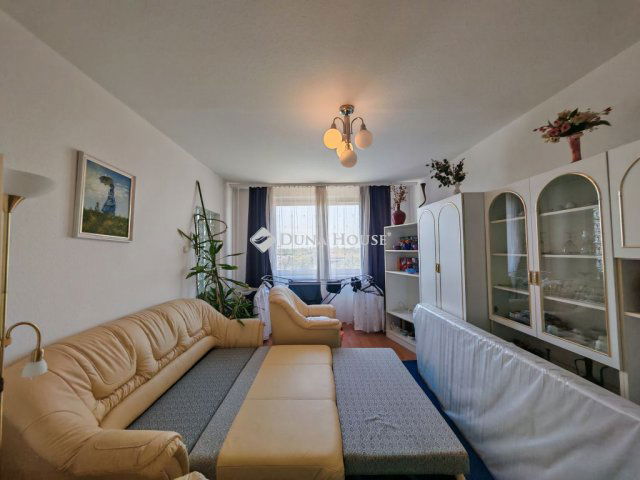 Eladó panellakás, Szolnokon, Hild Viktor utcában 28.9 M Ft