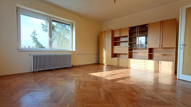 Eladó téglalakás, Győrött 67.9 M Ft, 2 szobás