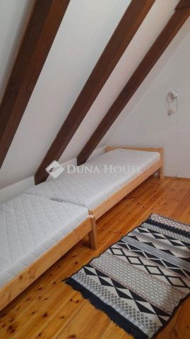 Eladó hotel, Balatonkenesén 42 M Ft, 3 szobás