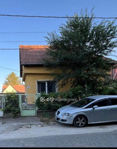 Eladó sorház, Szigethalmon 65 M Ft, 4+1 szobás