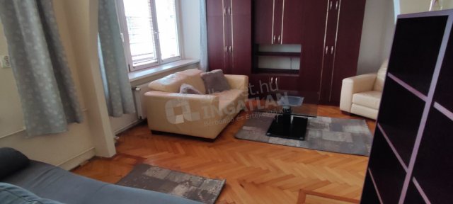 Kiadó téglalakás, albérlet, VI. kerületben, Révay közben
