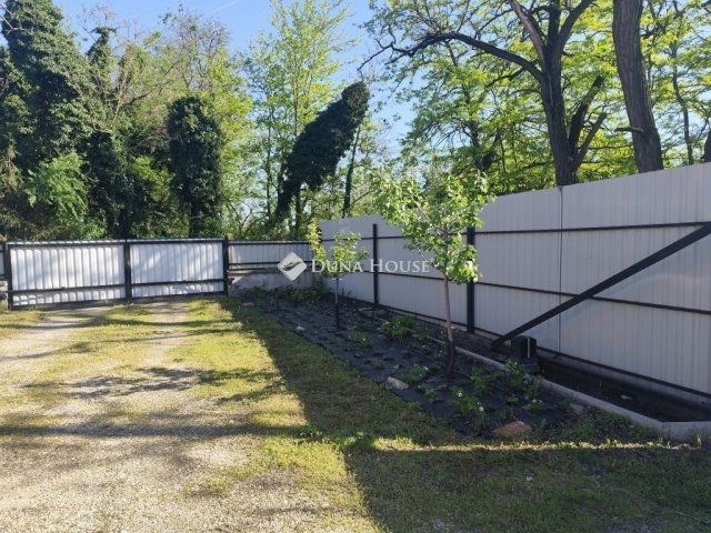Eladó családi ház, Ócsán 93.9 M Ft, 6 szobás