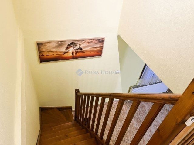 Eladó családi ház, Bugyin 94.5 M Ft, 4 szobás