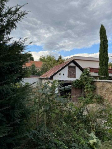 Eladó családi ház, Kecskeméten 65 M Ft, 5 szobás