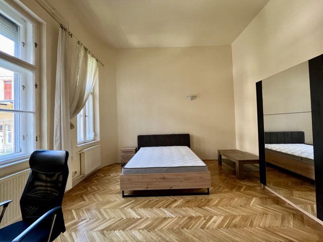 Kiadó téglalakás, albérlet, Szegeden, Deák Ferenc utcában