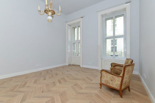 Eladó téglalakás, V. kerületben, Vigyázó Ferenc utcában