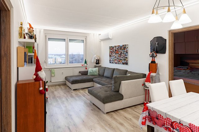 Eladó panellakás, Budapesten, XV. kerületben 98.5 M Ft, 3 szobás