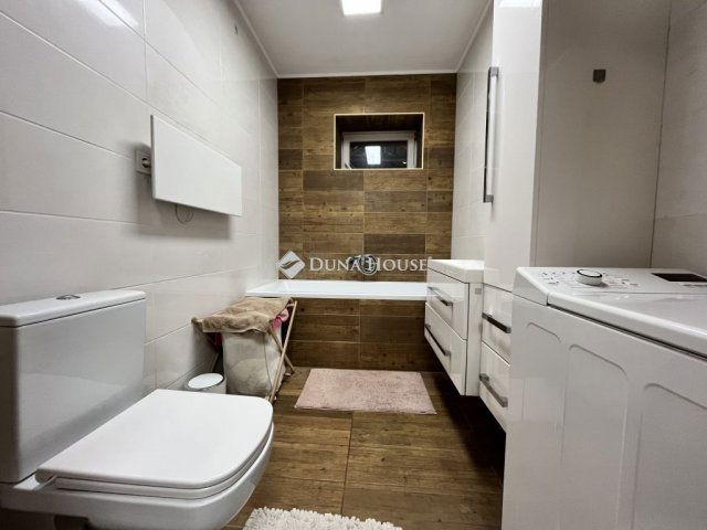 Eladó családi ház, Városlődön 51.9 M Ft, 1+2 szobás
