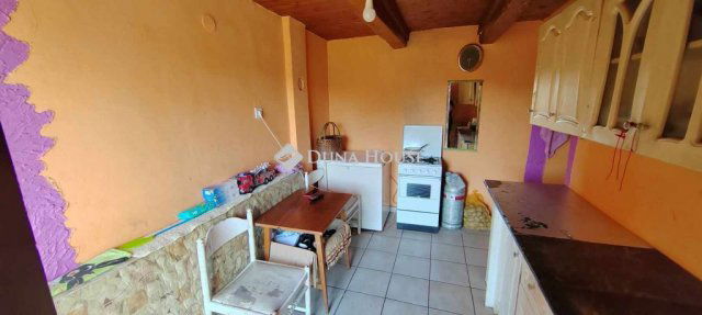 Eladó családi ház, Zajkon 3.85 M Ft, 1 szobás