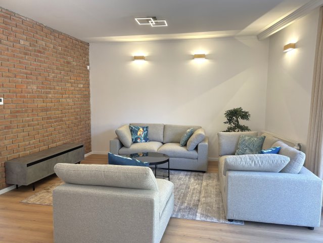 Eladó családi ház, Budapesten, III. kerületben 299 M Ft