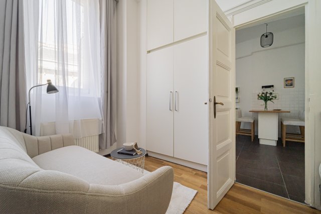 Kiadó téglalakás, albérlet, V. kerületben, Királyi Pál utcában