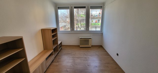 Eladó téglalakás, Vecsésen 67.99 M Ft, 2 szobás