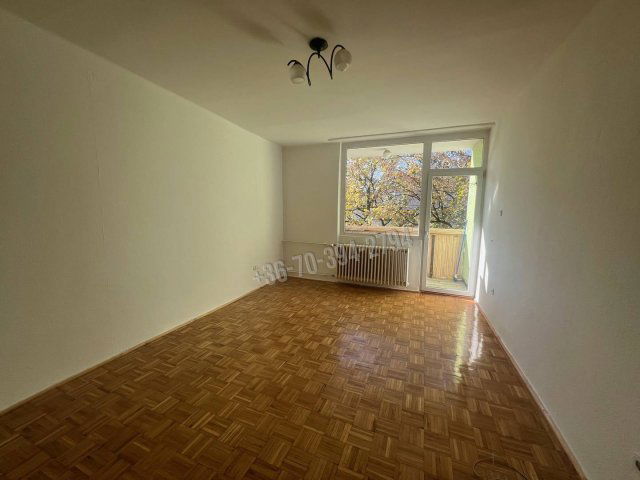 Eladó téglalakás, Tatabányán 42.5 M Ft, 2 szobás