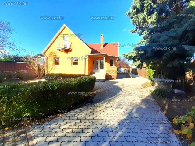 Eladó családi ház, Gödön 139 M Ft, 6 szobás