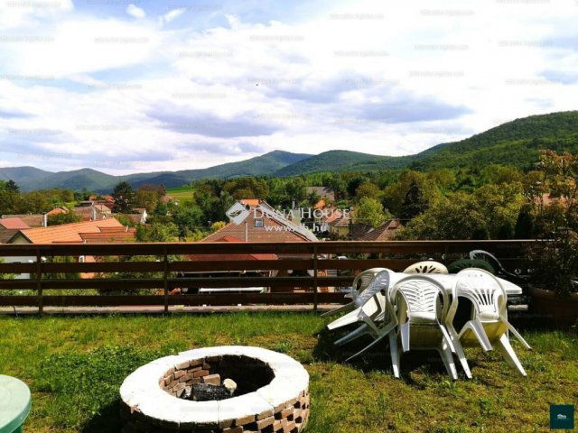 Eladó családi ház, Pilismaróton 259 M Ft, 6 szobás