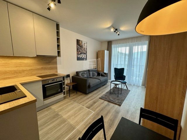 Eladó téglalakás, Budapesten, III. kerületben 72.9 M Ft