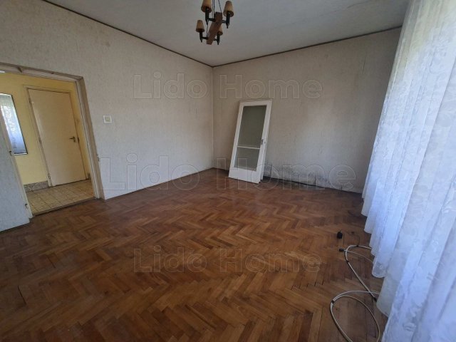 Eladó családi ház, Székesfehérvárott 84.999 M Ft, 3 szobás