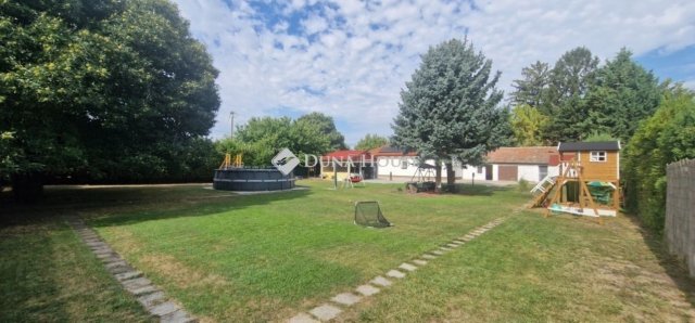 Eladó családi ház, Gárdonyban 93 M Ft, 5 szobás