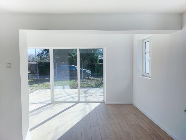 Eladó családi ház, Szigetmonostorban 65 M Ft, 2 szobás