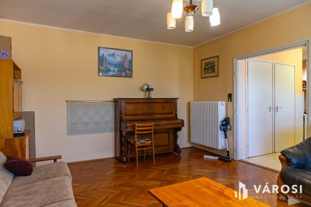 Eladó családi ház, Báron 54 M Ft, 5 szobás