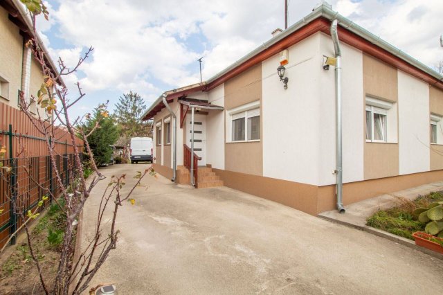 Eladó családi ház, Gyálon 111.5 M Ft, 3 szobás