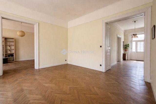 Eladó téglalakás, Budapesten, VI. kerületben 114.9 M Ft