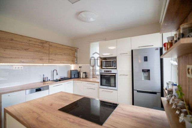 Eladó ikerház, Budapesten, XVIII. kerületben 124.9 M Ft, 5 szobás