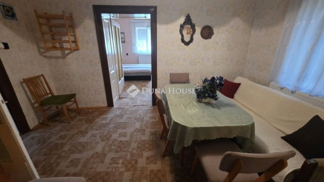 Eladó családi ház, Tószegen 23.5 M Ft, 3 szobás